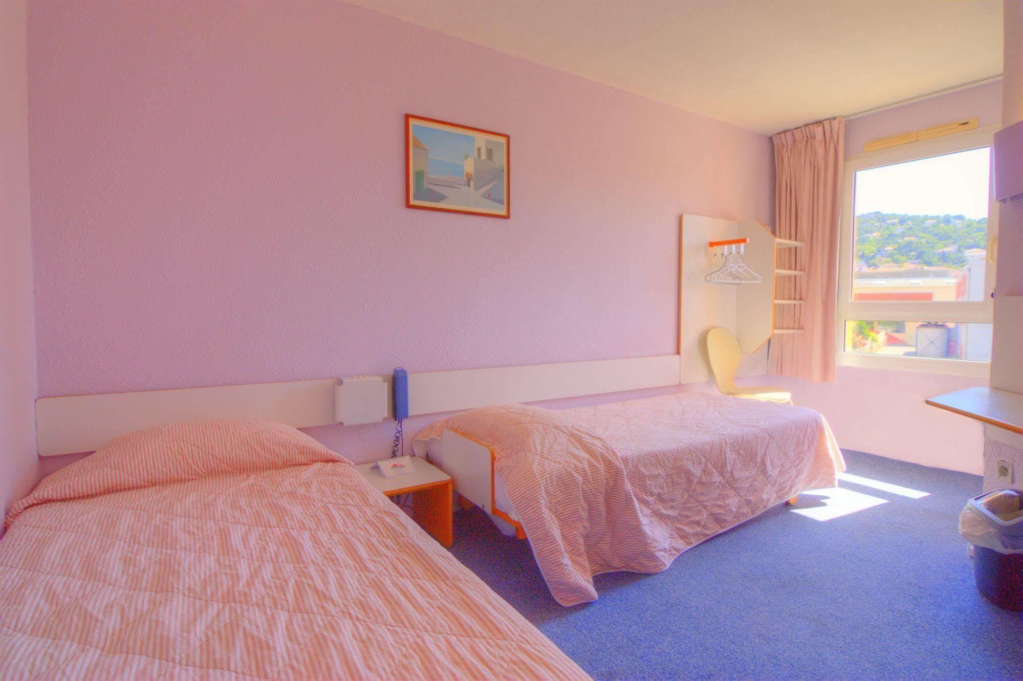 B&B Hotel Sete Centre Gare Екстериор снимка